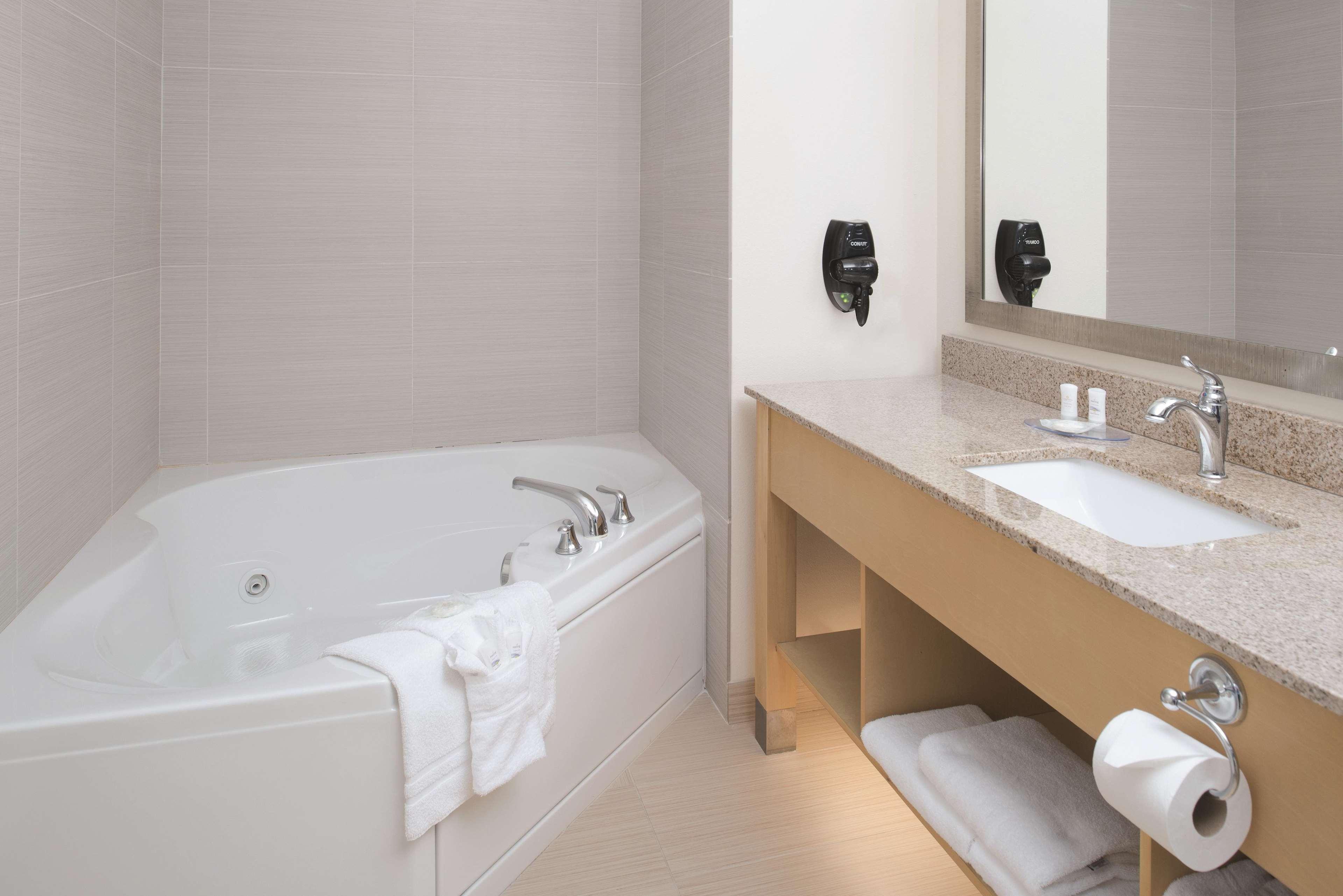 La Quinta By Wyndham Grand Forks Hotel Luaran gambar