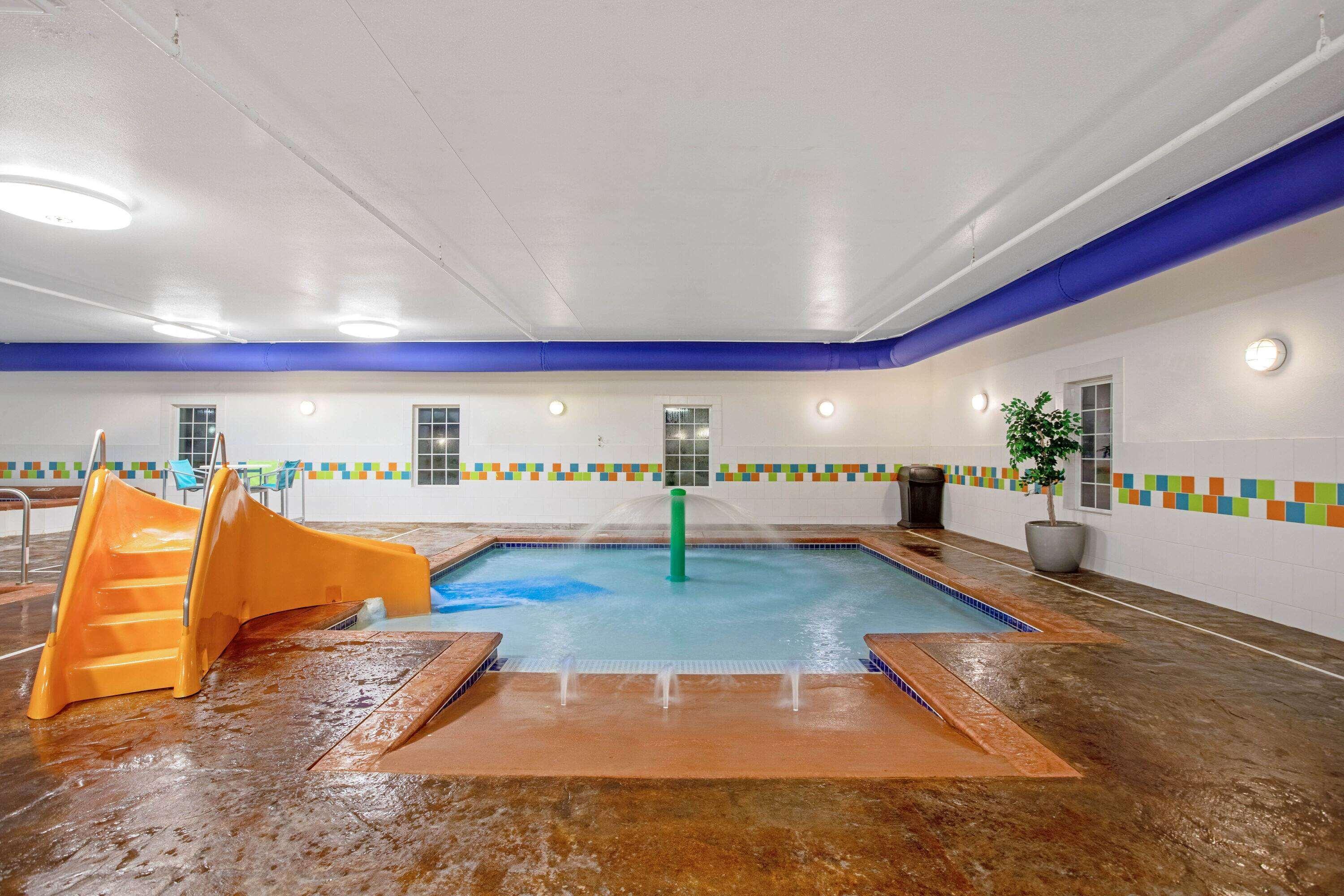 La Quinta By Wyndham Grand Forks Hotel Luaran gambar